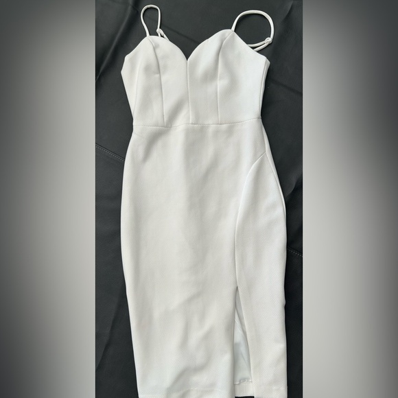 Bisou Bisou White Textured Dress - Picture 1 of 3